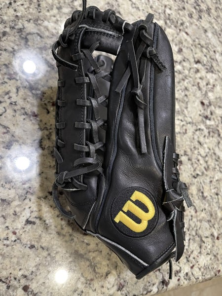 Wilson A2000 12.5” Glove