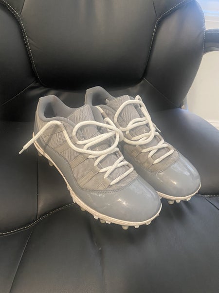 Gray Used Size 11.5 (Women's 12.5) Air Jordan Cleats