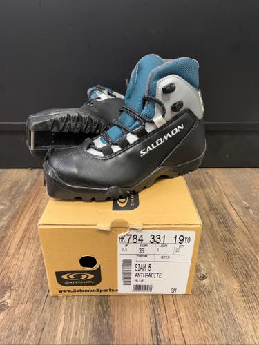 Classic Size 4 (EUR 35) New Salomon Siam 5 Cross Country Ski Boots