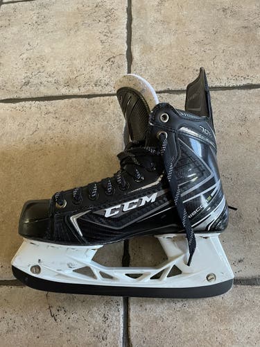 CCM RibCor 70K Player Skates 6.5 D Used