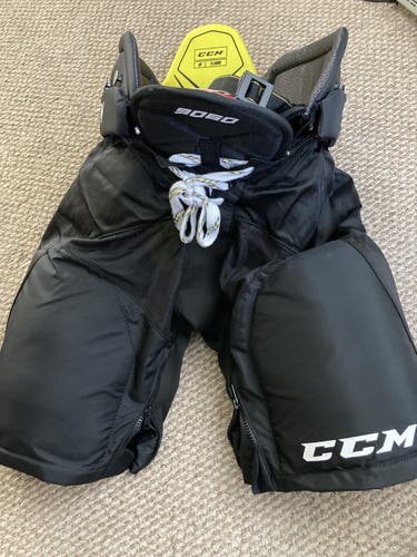 Black Junior XL CCM  Tacks 9060 Hockey Pants
