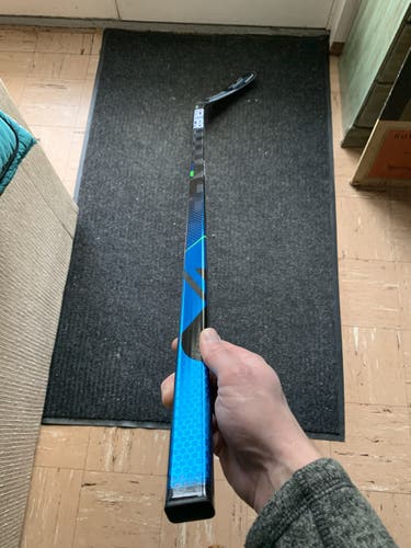 New Nexus Geo Hockey Stick P92M 87 Flex RH Max Blade Retail Nice!!