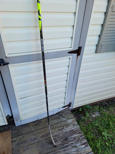 Used Bauer Right Handed Vapor X2.7 Hockey Stick