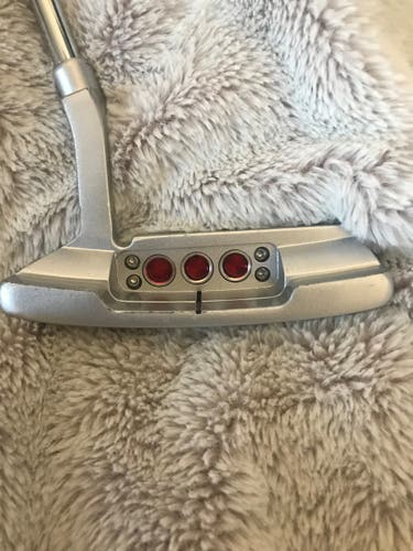 Used Men's Scotty Cameron Right Handed Blade Select Newport 2 Putter 35"