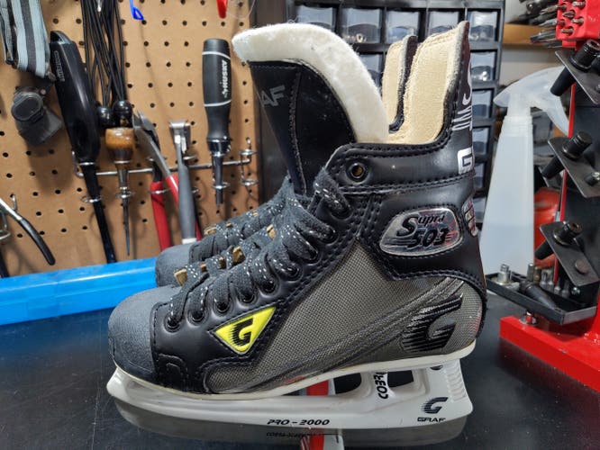 Junior Used Graf Supra 503 Hockey Skates Regular Width Size 3