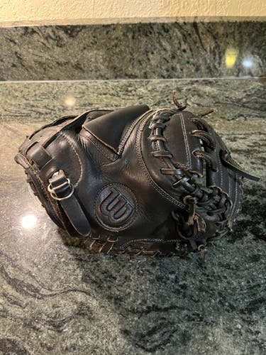 Black Used High School/College Right Hand Throw Catcher's Wilson A1k Baseball Glove 33"