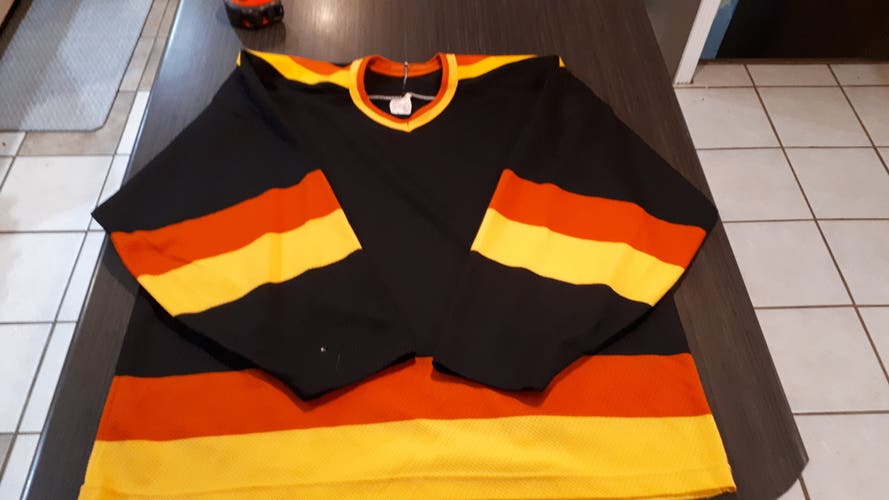 Vancouver Canucks Blank Men's Used XL Jersey