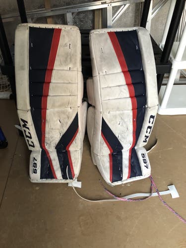 Used 32” ccm revolution 597 goalie leg pads
