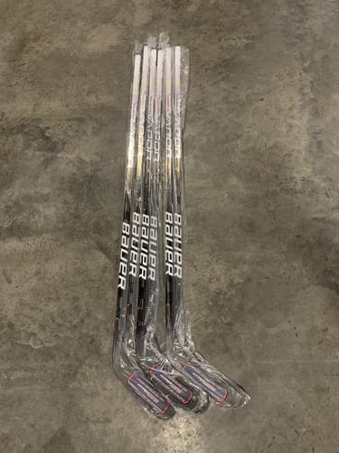 Senior Left Hand Vapor Hyperlite Hockey Stick