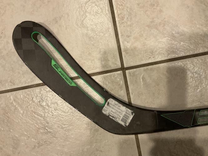 Used Intermediate Bauer Right Handed Nexus ADV Hockey Stick Toe Pattern
