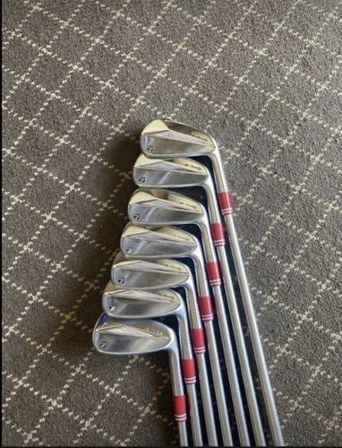 RH Extra Stiff 4-PW P7MB Iron Set