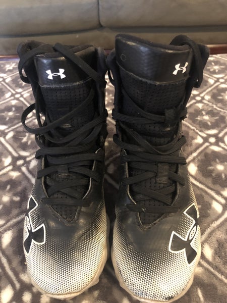 Black Youth Used Size 2 Molded Cleats Under Armour High Top