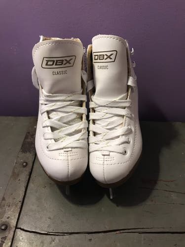 DBX ice skates