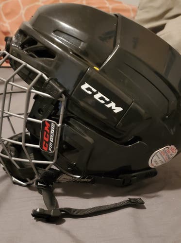 Black Used Youth CCM Fitlite 3DS Helmet