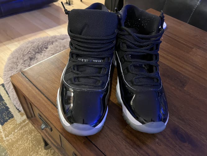 Air Jordan 11 retro “space jam’s”