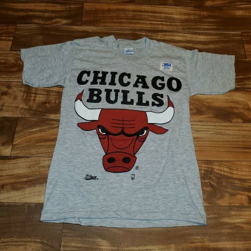 NEW Vintage Rare Chicago Bulls NBA Sports Salem Shirt Size Small