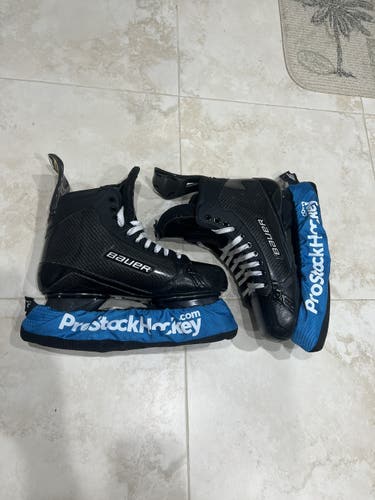 Used Victor Hedman (All Black) Bauer Supreme UltraSonic Extra Wide Width Pro Stock Size 10