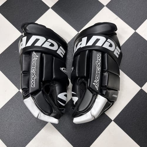 Sande 13.5” Hockey Gloves