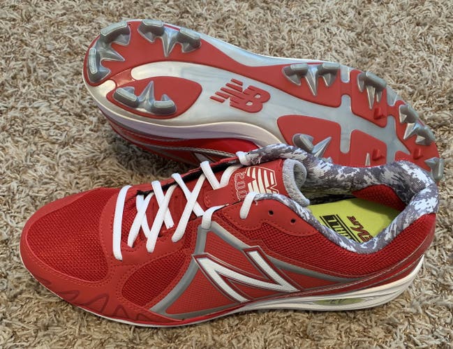 NEW New Balance Molded Cleats Red Size 13 2E