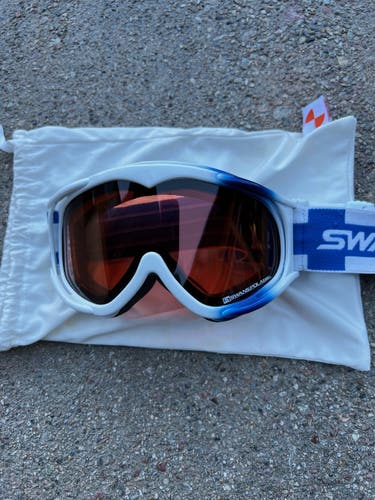 White Swans POLAtec; Used Unisex Ski Goggles