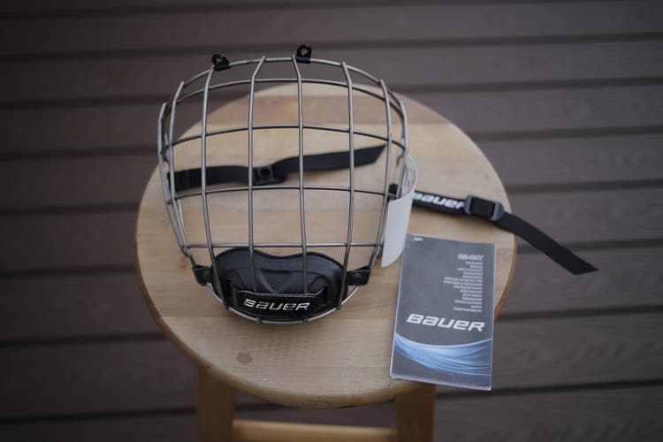 New Senior Large BAUER RE-AKT TITANIUM FACEMASK