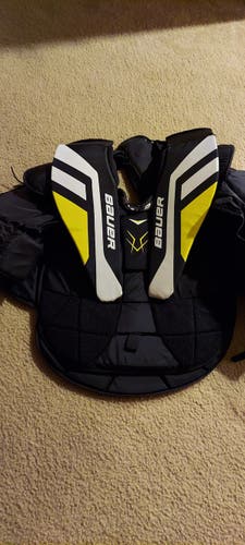 Senior Used Large Bauer Goalie Chest Protector