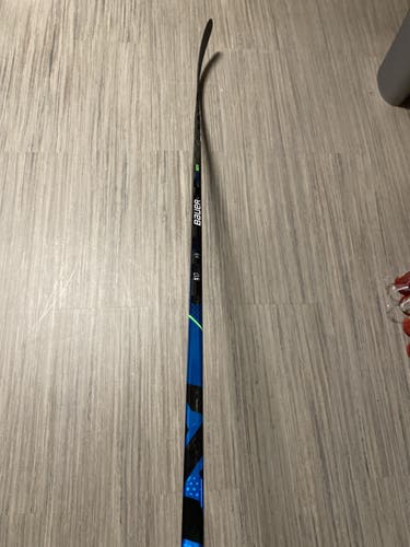 Senior Bauer Pro Stock Nexus Geo Hockey Stick