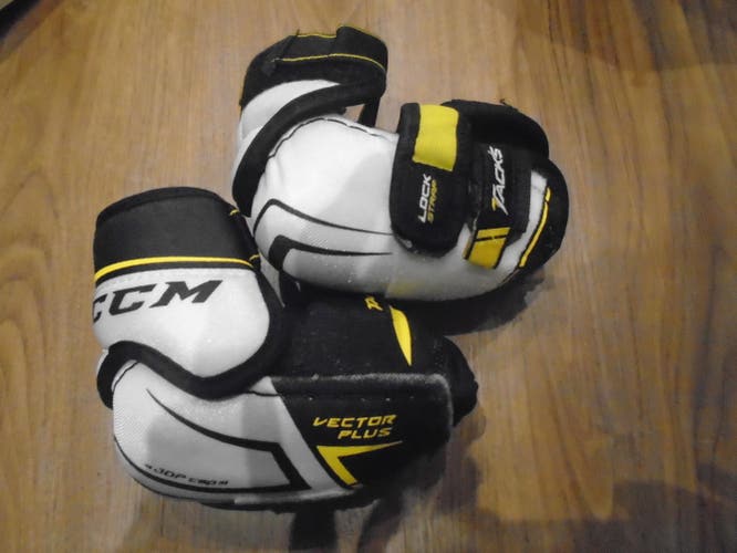 Junior Used Medium CCM Vector Plus Elbow Pads