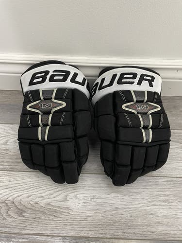 Senior Bauer 13"  Nexus 1N Gloves