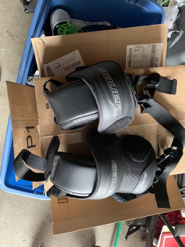 Bauer Goalie Knee Pads