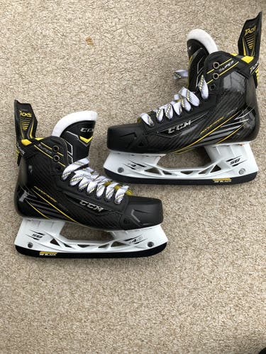 New SR CCM Super Tacks Hockey Skates  Size 6.5D