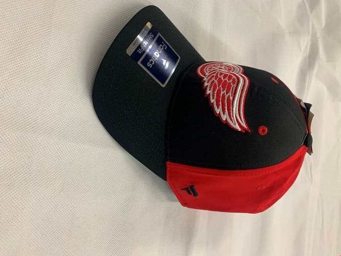 A Red Wings Christmas Bundle
