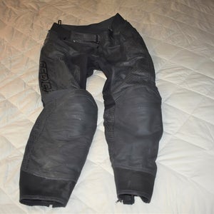 Sedici #16 Performance Leather Motorcycle Pants, Size 38 - Great Condition!