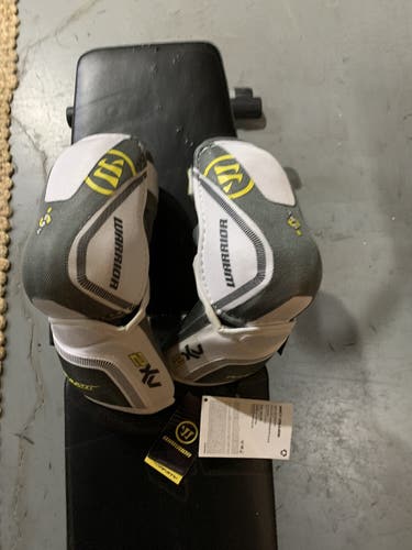 Senior Small Warrior  Dynasty AX2 Elbow Pads