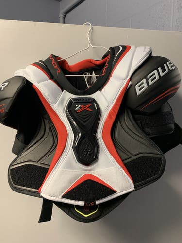 New Senior Large Bauer  Vapor 2X Shoulder Pads