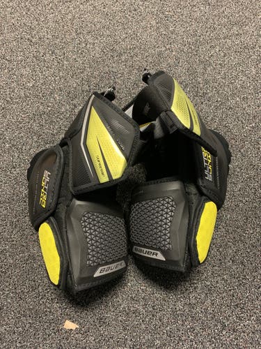 Senior Large Bauer  Supreme Ultra Sonic Elbow Pads