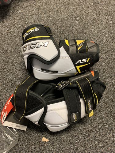 Senior Large CCM  Super Tacks AS1 Elbow Pads