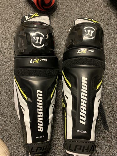 Senior Warrior  Alpha DX Pro Shin Pads