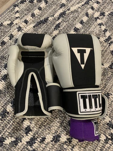 Used Women's Boxing Gloves