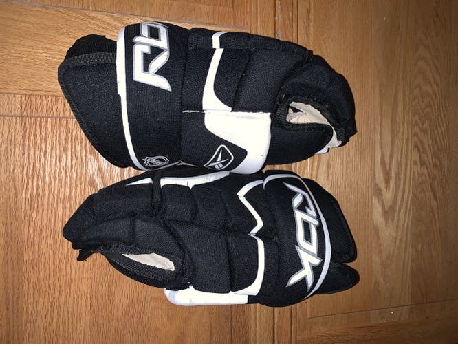 Black Senior Reebok 14"  3K Gloves