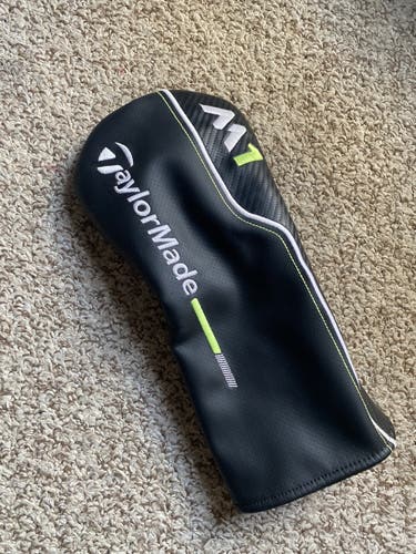Taylormade M1 driver headcover