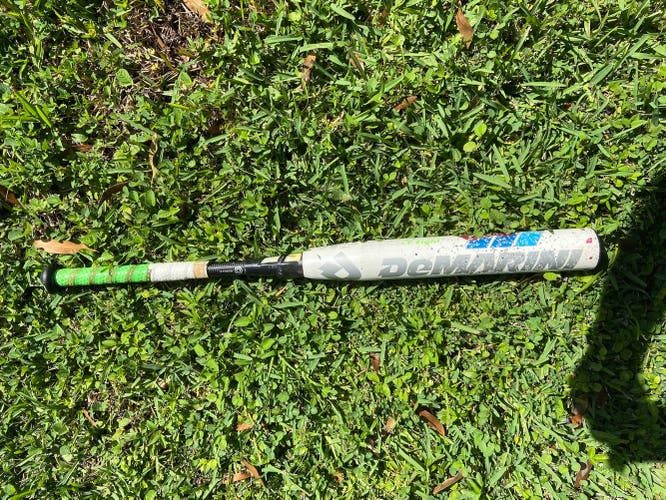 White Kid Pitch (9YO-13YO) 2016 Composite (-11) 19 oz 30" CF8 Bat