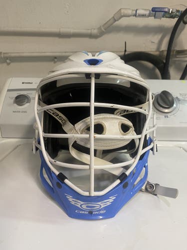 White Adult Cascade R Helmet