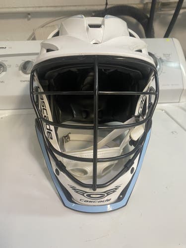 White Adult Cascade S Helmet