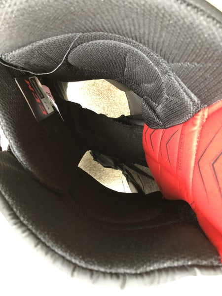 Black Youth New Small CCM QUICKLITE  QLT Hockey Pants