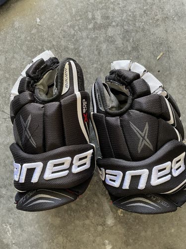 Black Senior Bauer 13"  Vapor X900 Lite Gloves