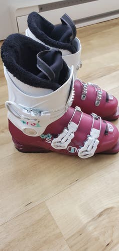 Kid's Salomon T3 RT Girly Ski Boots size 23-23.5