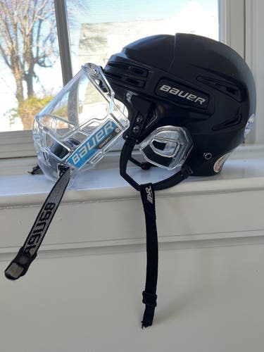 Black Used Medium Bauer Re-Akt 75 Helmet + Face Mask