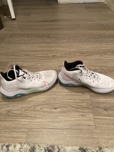 White Men's Size 9.5 (Women's 10.5) Nike Shoes