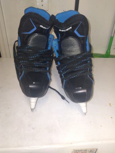 Youth Used Bauer Nexus 7000 Hockey Skates Regular Width Size 1.5